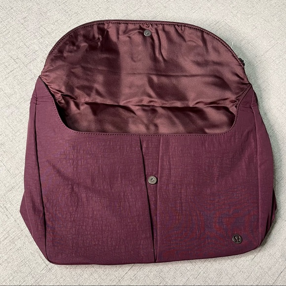 Lululemon All Night Festival Bag Large 10L Cassis Nwt Fits a Laptop - Picture 7 of 9